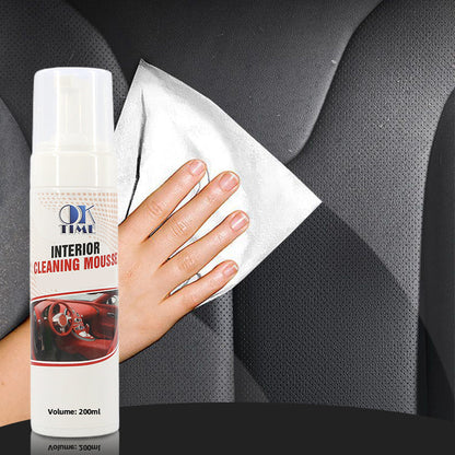 Spray nettoyant efficace en mousse pour intérieur de voiture
