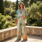👗 50% DE RÉDUCTION 🎨 Ensemble top imprimé artistique col V & pantalon large – Tissu fluide & look moderne – Parfait pour l’été, les vacances ou un style bohème chic – confortable et original 🌸✨🌿